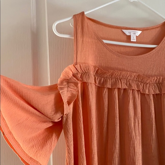 Lauren Conrad off the shoulder top - Picture 2 of 2